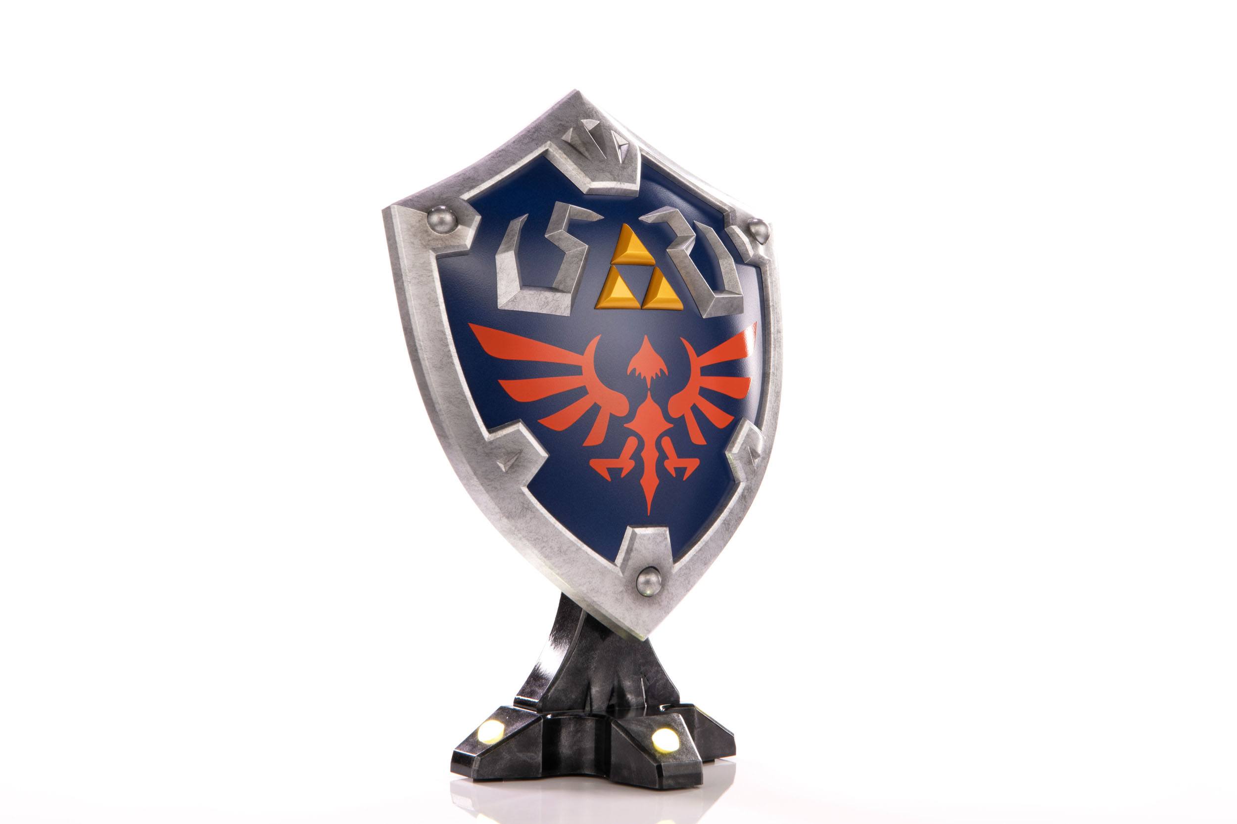 The Legend of Zelda Breath of the Wild PVC Statue Hylian Shield Collector's Edition 29 cm