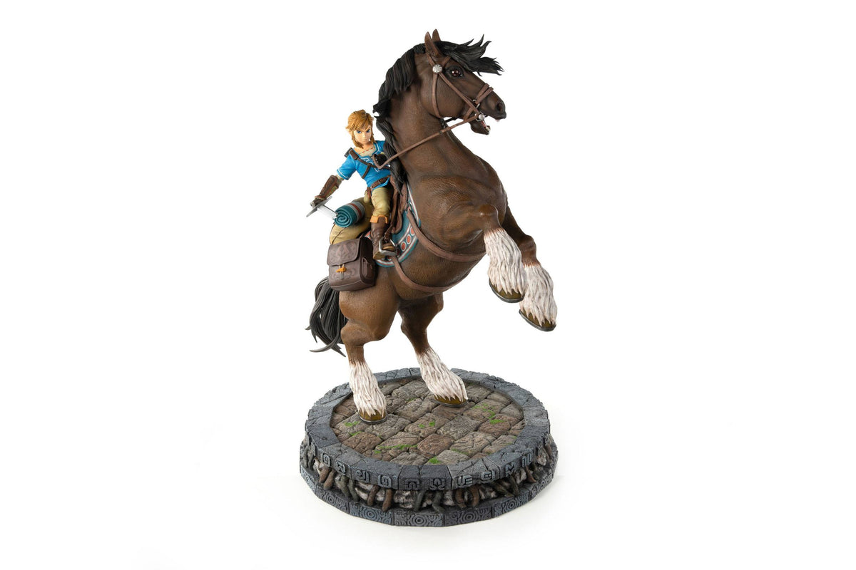 The Legend of Zelda Breath of the Wild Statue Link on Horseback 56 cm