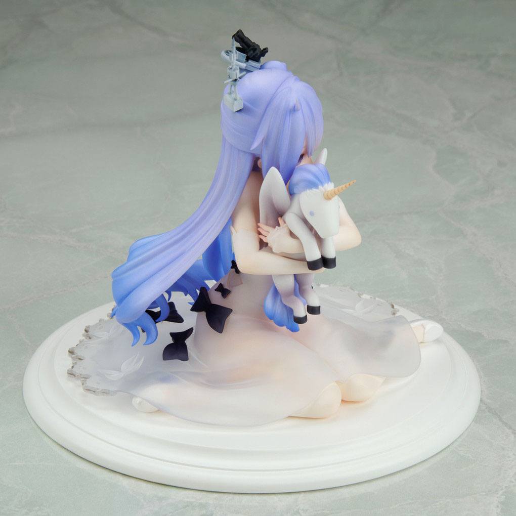 Azur Lane PVC Statue 1/7 Unicorn Light Equipped Ver. 14 cm