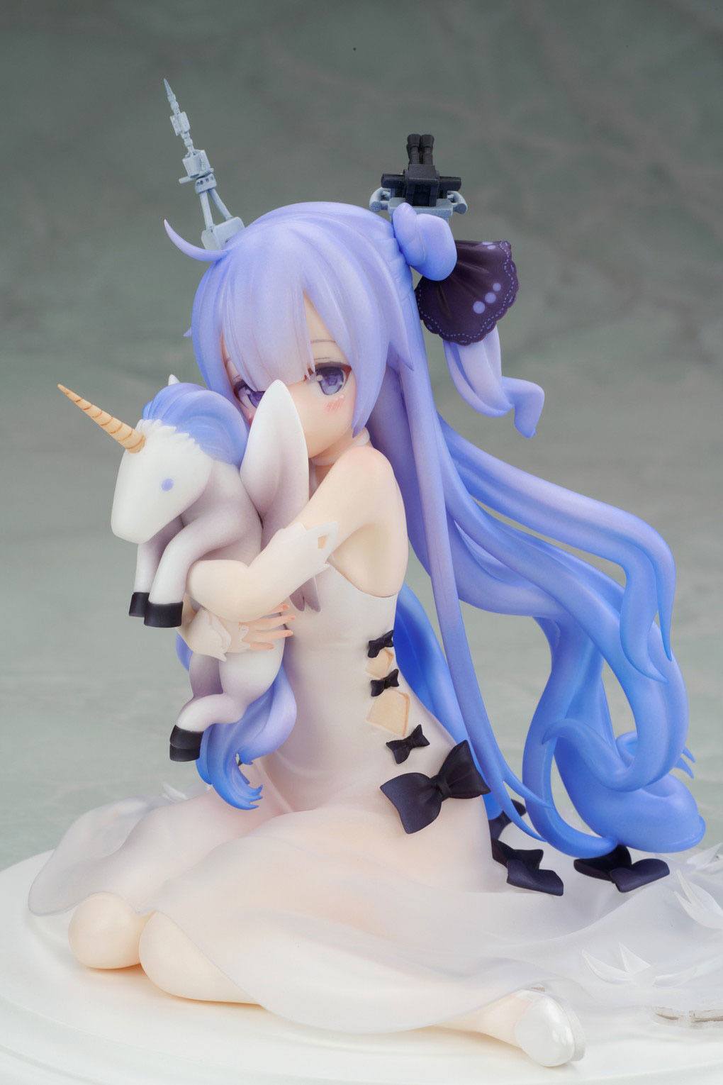 Azur Lane PVC Statue 1/7 Unicorn Light Equipped Ver. 14 cm